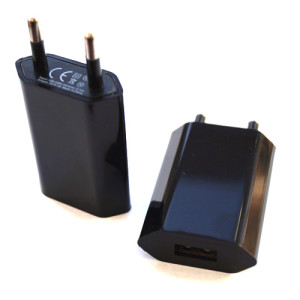 Universal USB Netzteil in Schwarz