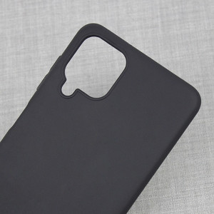 Schwarze Schutzhülle aus Silikon für Samsung Galaxy A12