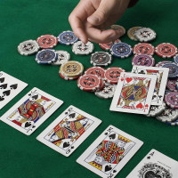 Pokerkoffer 500 Chips Laser Pokerchips Karten Würfel Buttons Aluminium
