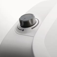 DeLonghi HVY1020 WH Heizlüfter 2000W Thermostat Tropfwasserschutz Weiß